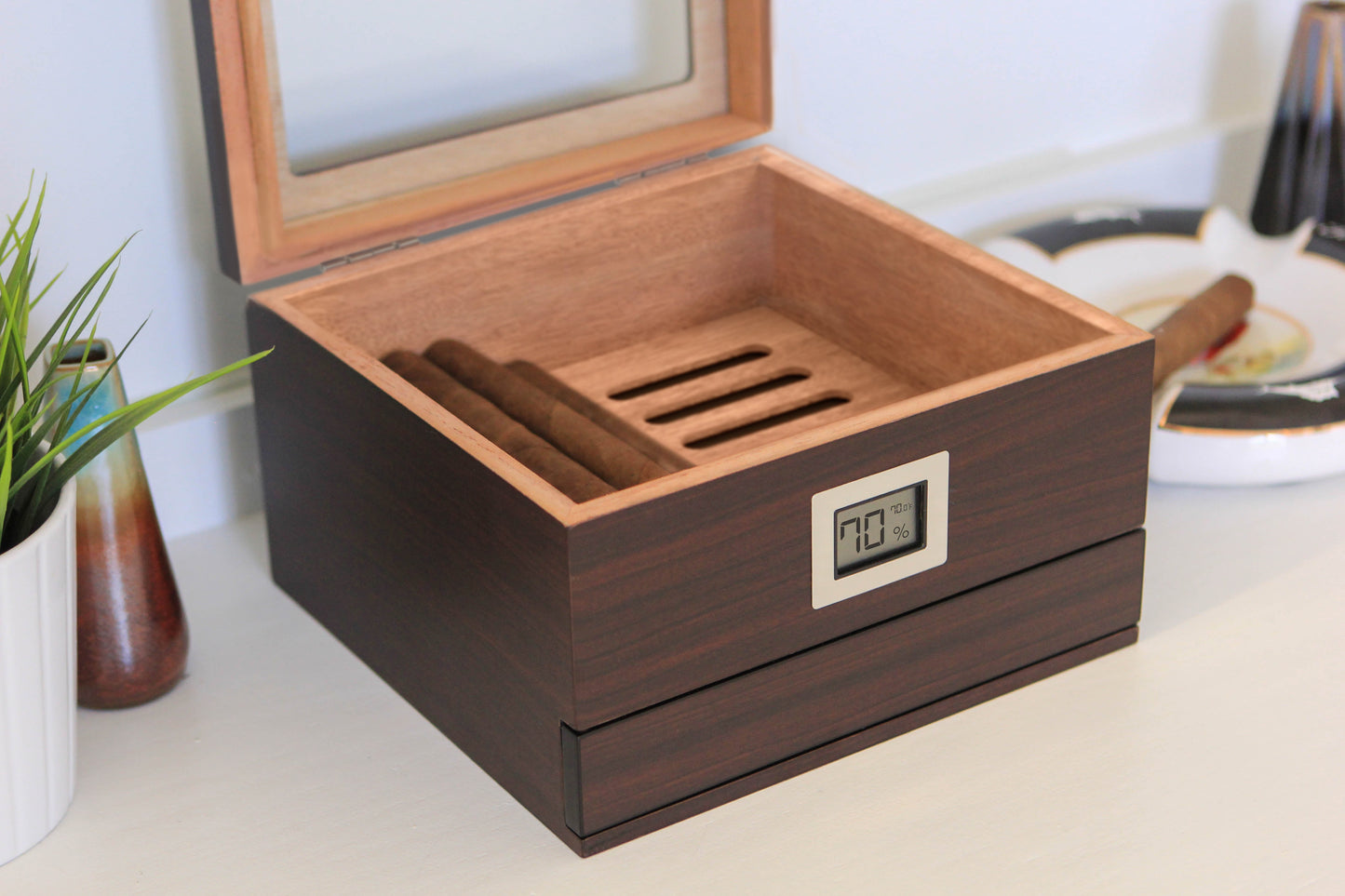 Renzo Glass Top Humidor by Case Elegance