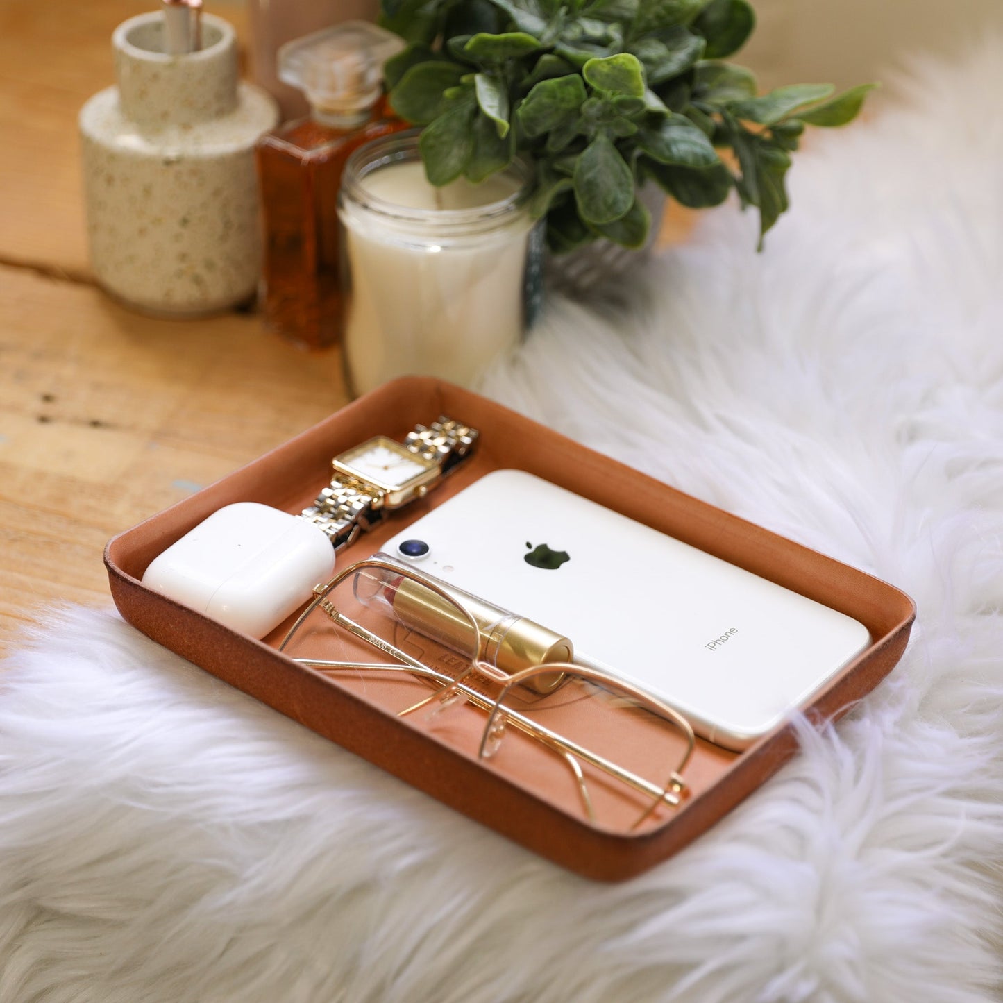 Molded Minimalist Valet Tray by Lifetime Leather Co