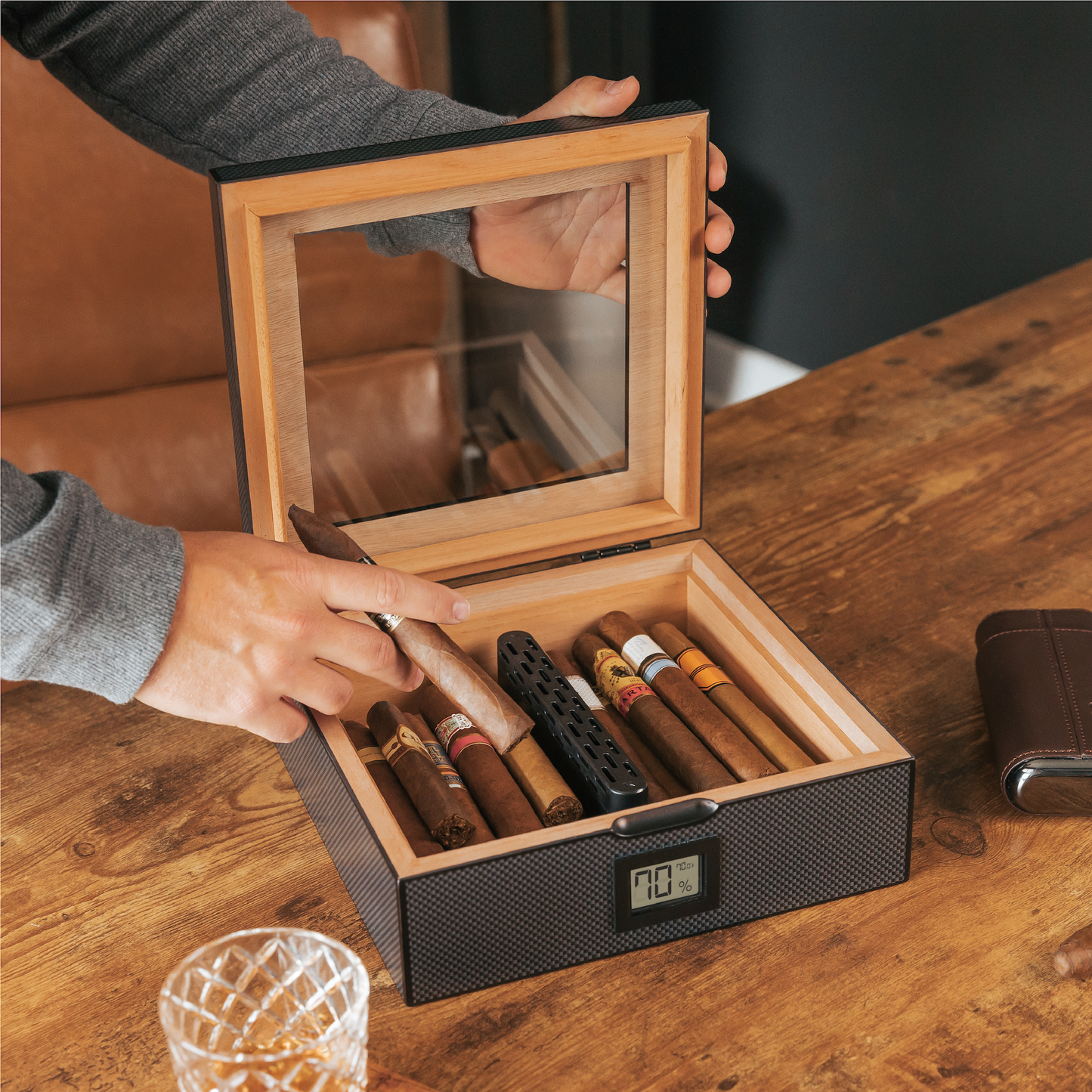 MAG Humidor - Carbon Fiber by Case Elegance