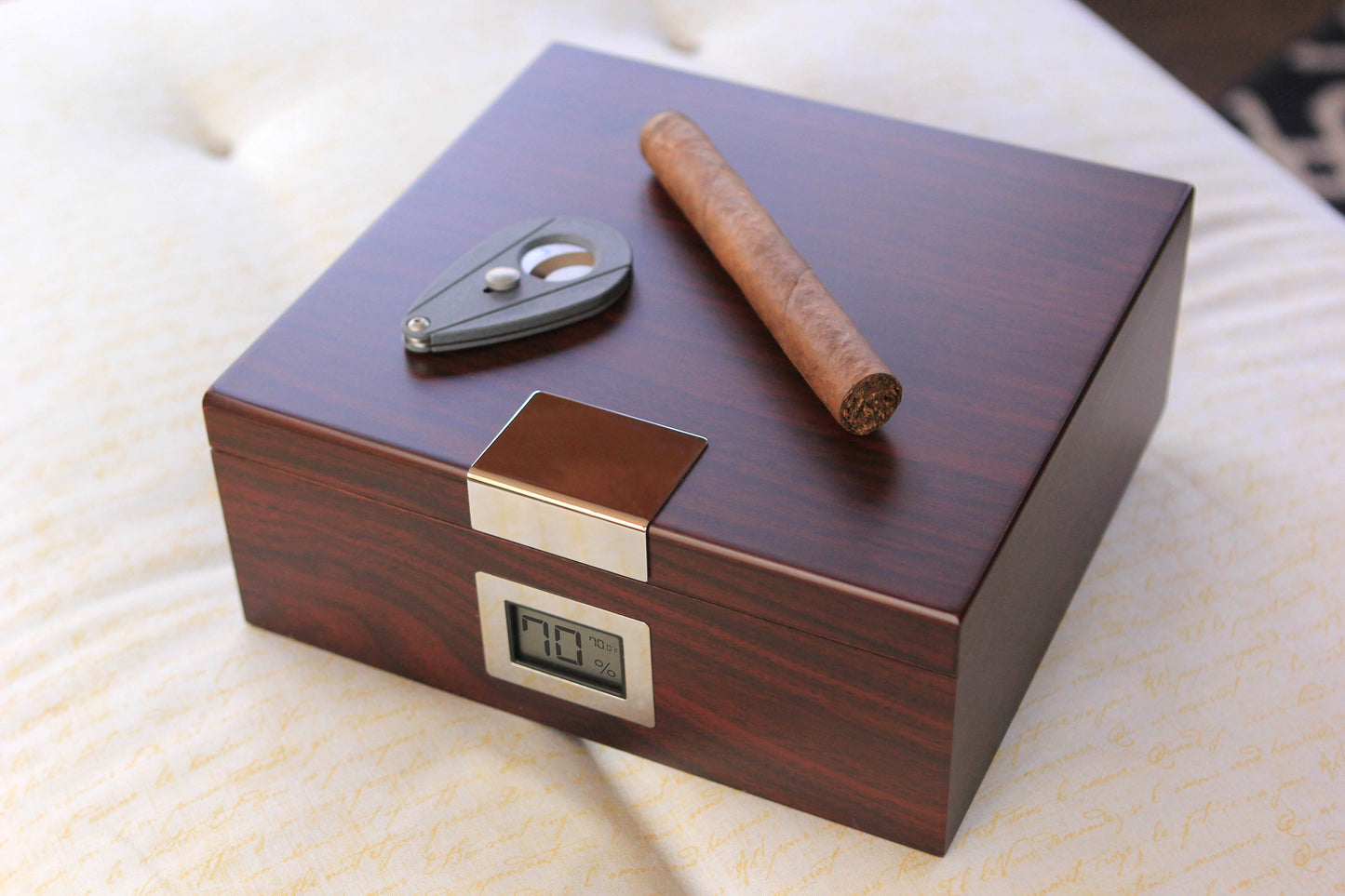 Kingston Cherry Finish Humidor by Case Elegance