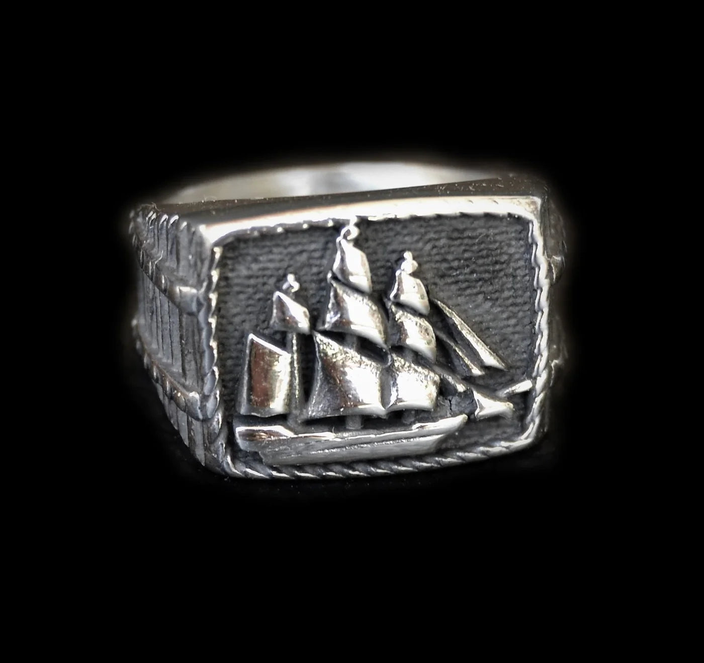 Navigator Ring