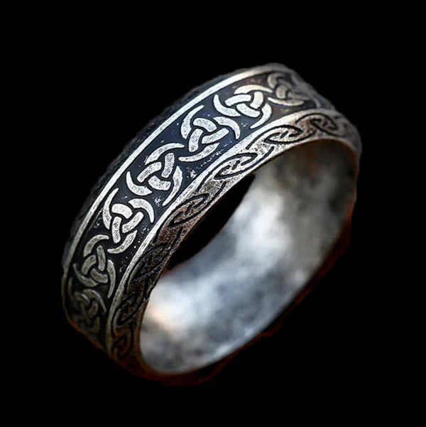 Triple Horn Band Ring